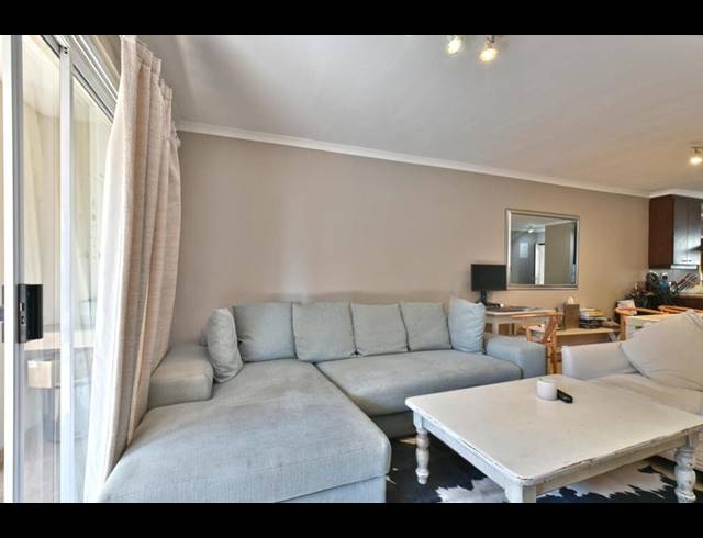 2 BEDROOM APARTMENT FOR SALE IN HYDE PARK